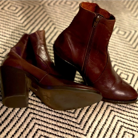 Leather Booties - L’Intervalle - Picture 2 of 7